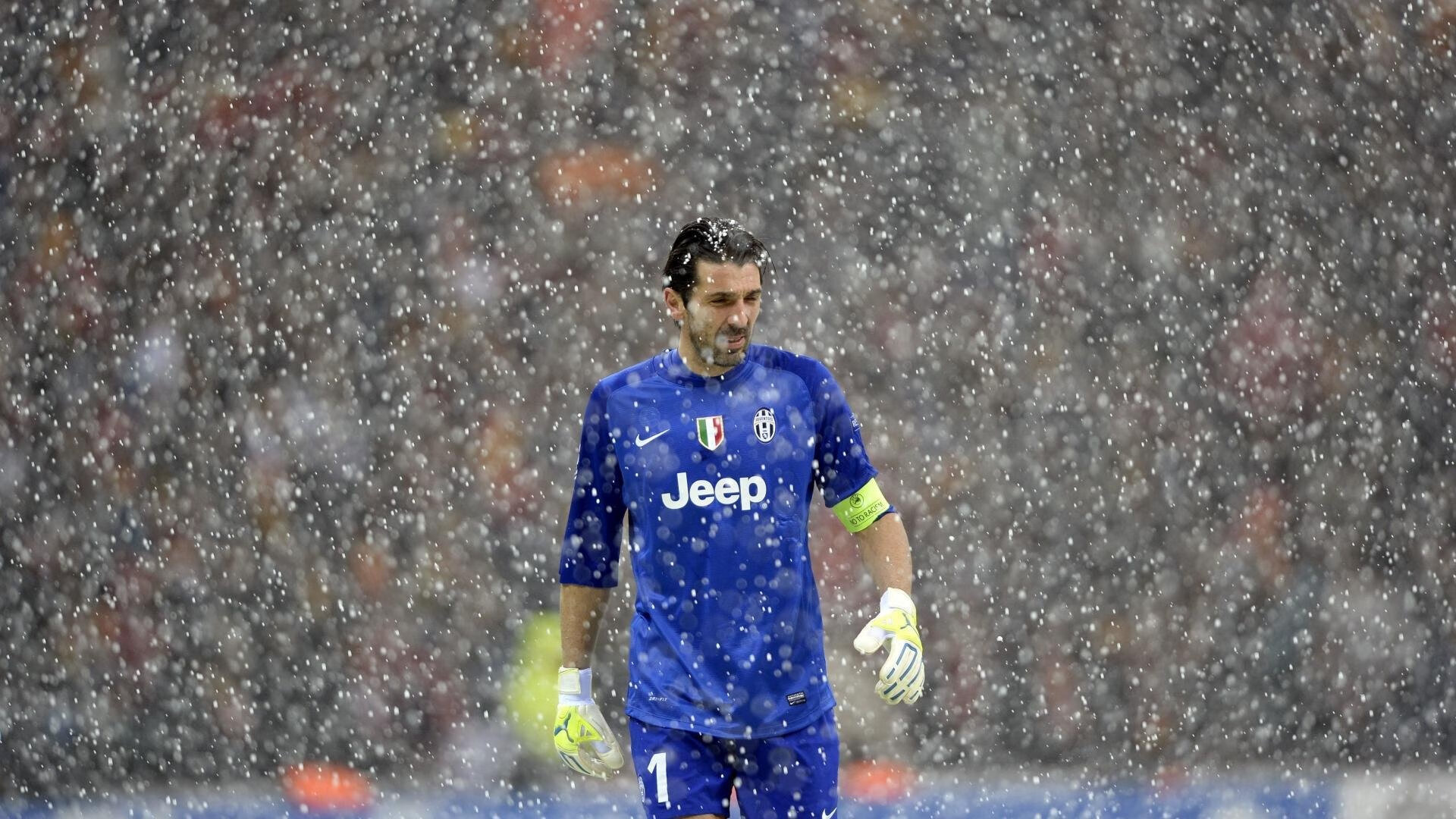 赛后专访:李明感谢队友努力,全队目标冠军!,李明足球个人资料